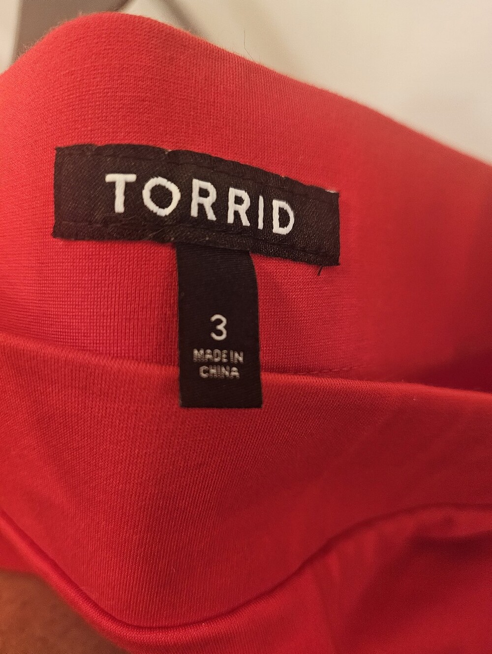 Torrid Bright Red Pencil Skirt Size 3 EUC